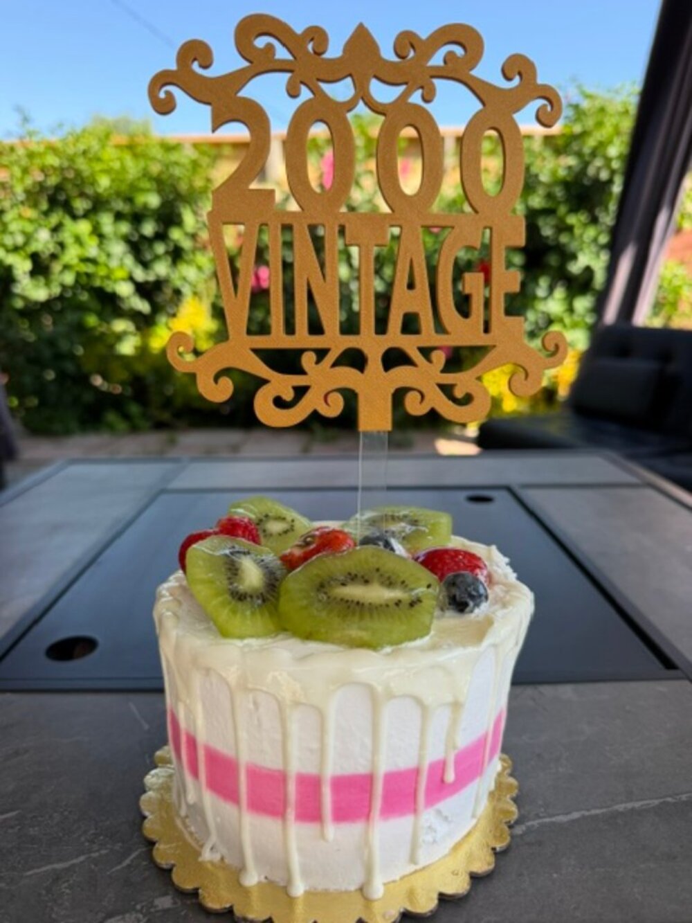 2000 Vintage Cake Topper